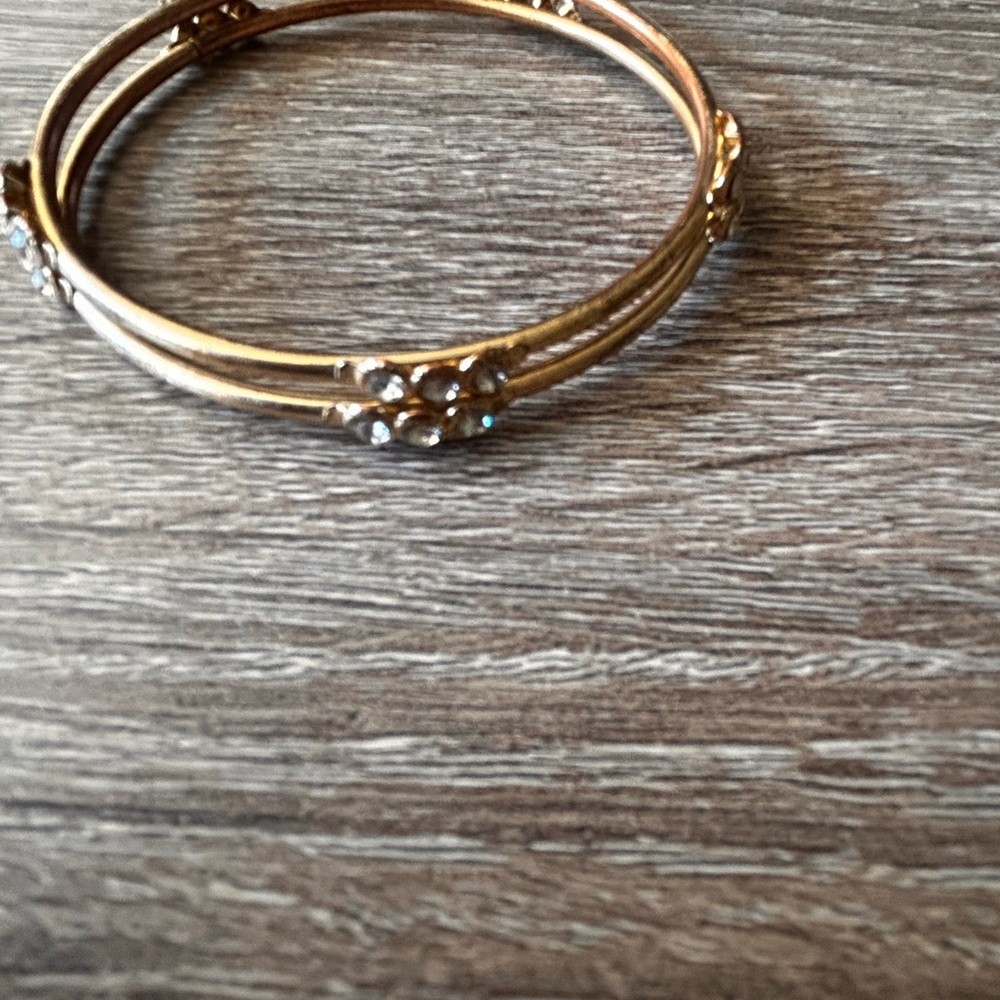 Elegant Gold Bangle Bracelet